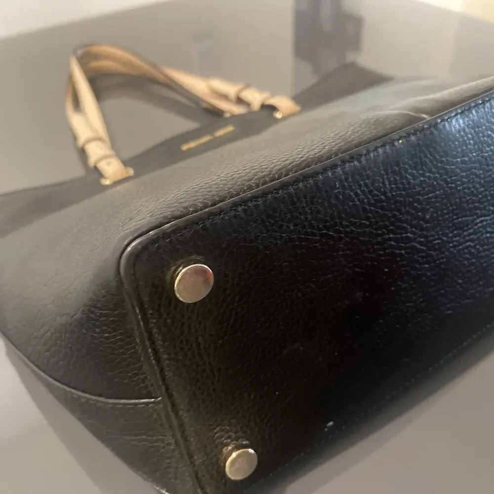 MICHAEL KORS Bedford Black Pebbled Leather Tote and Wallet Set